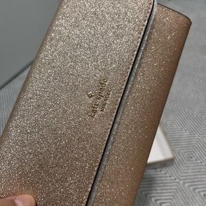 Ava Zip-around Continental Wristlet